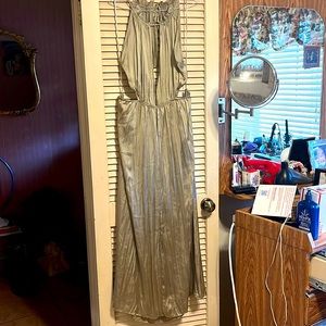 Zara NWT Medium. Green colored. VERY PRETTY.